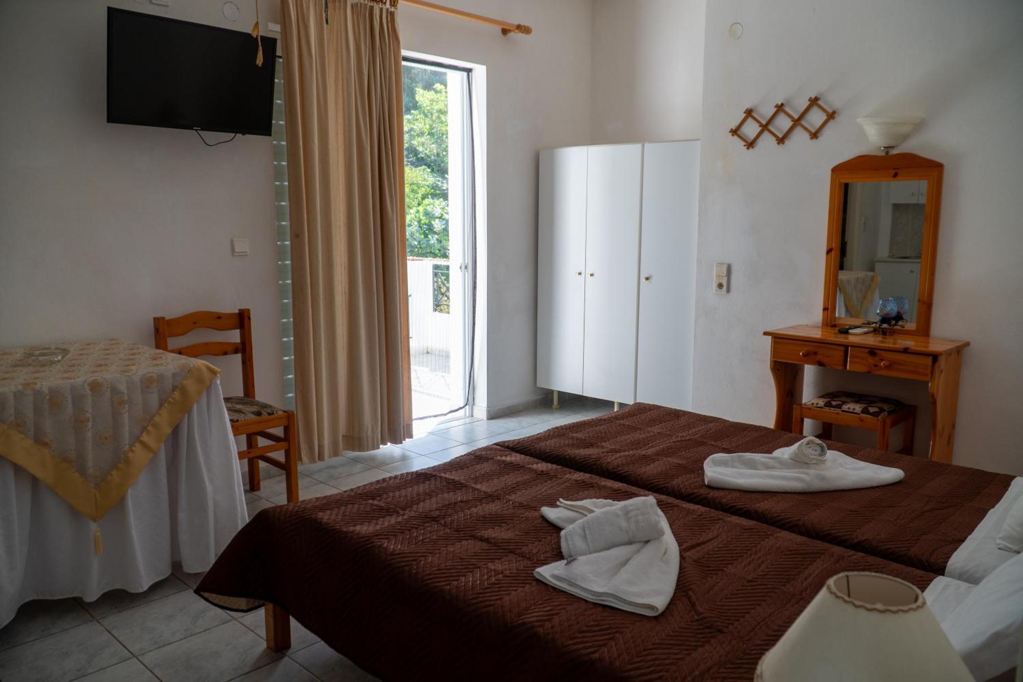 Pagona Hotel Loutra Aidhipsou Exteriör bild