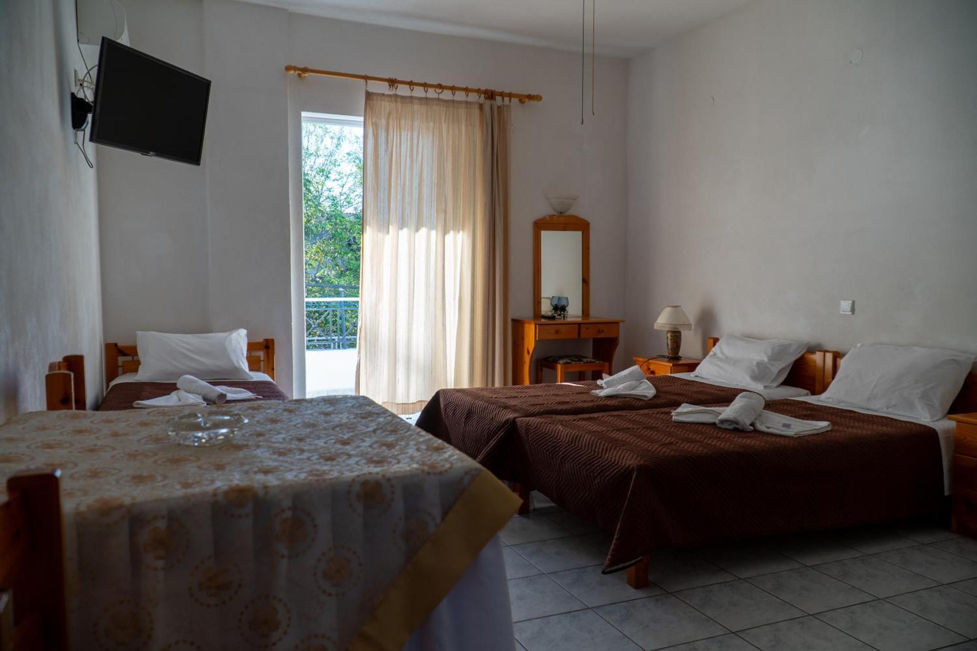 Pagona Hotel Loutra Aidhipsou Exteriör bild